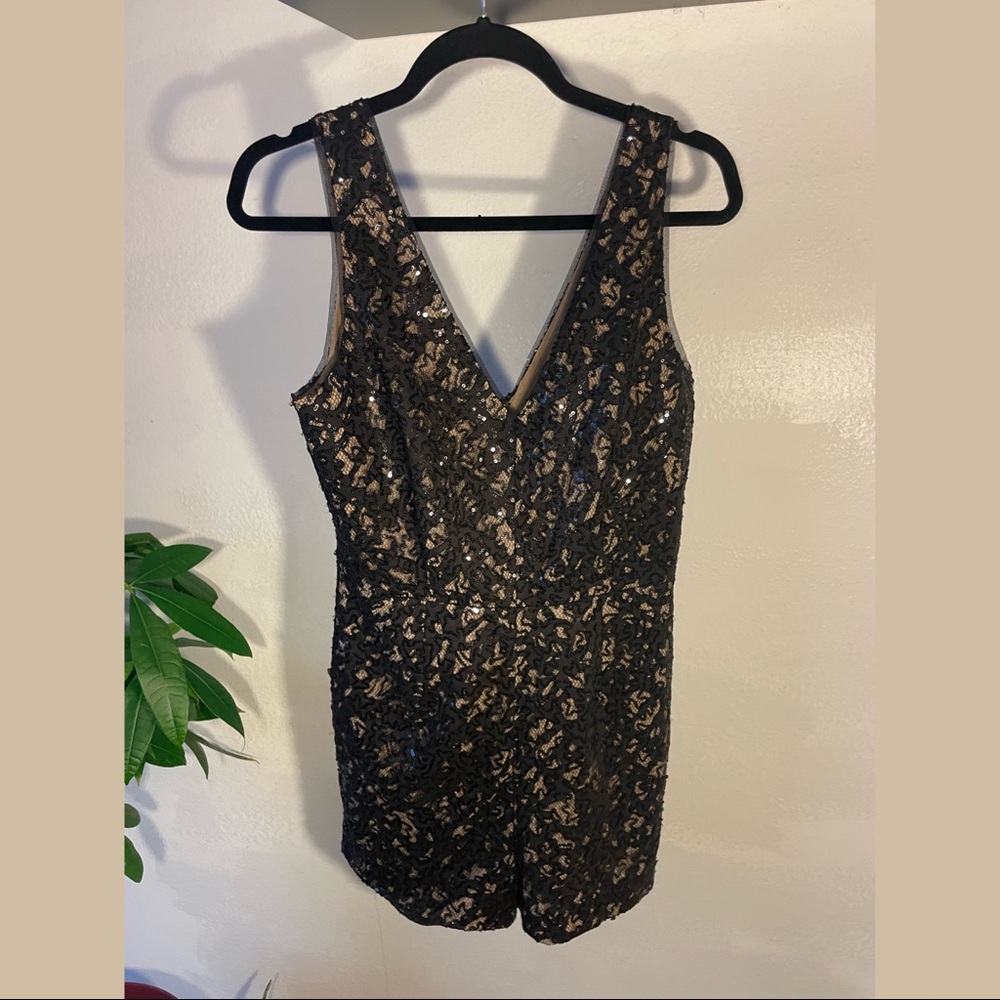NWT BCBG Max Azria Olsen Romper Black Lace Sequin V-Neck Nude Underlay Short.